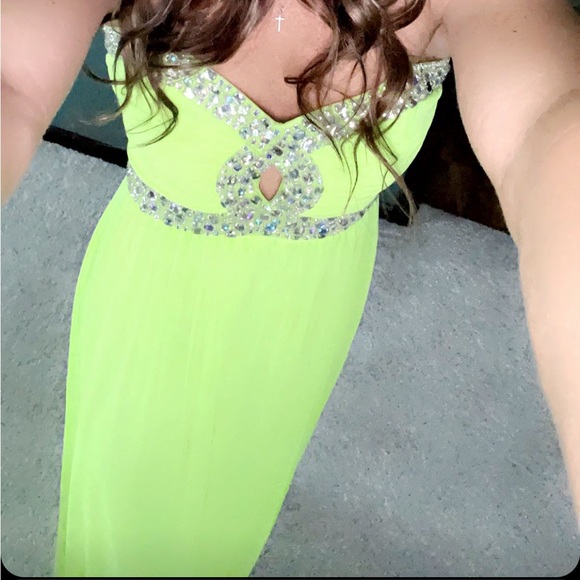 City triangles neon green prom dress size 7 dry cleaned - Picture 2 of 10